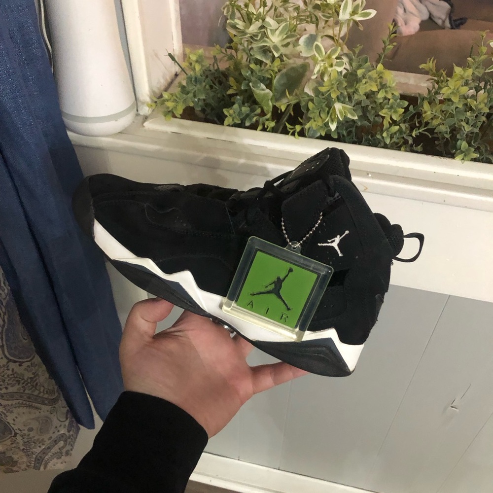 Jordan True Flight Black White size 6.5Y